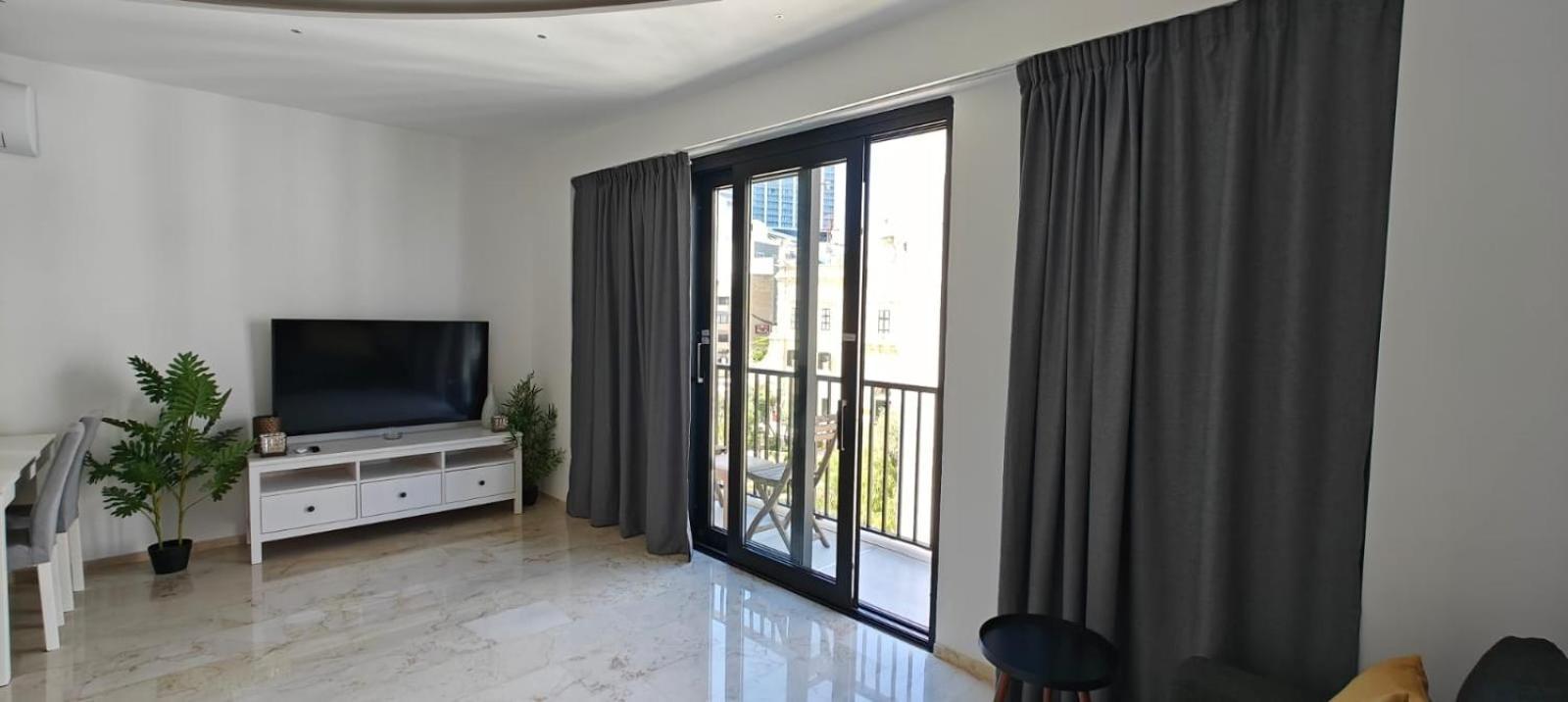 Apartament Luxury Garden View At Spinola Bay St Julians St. Julian's Zewnętrze zdjęcie
